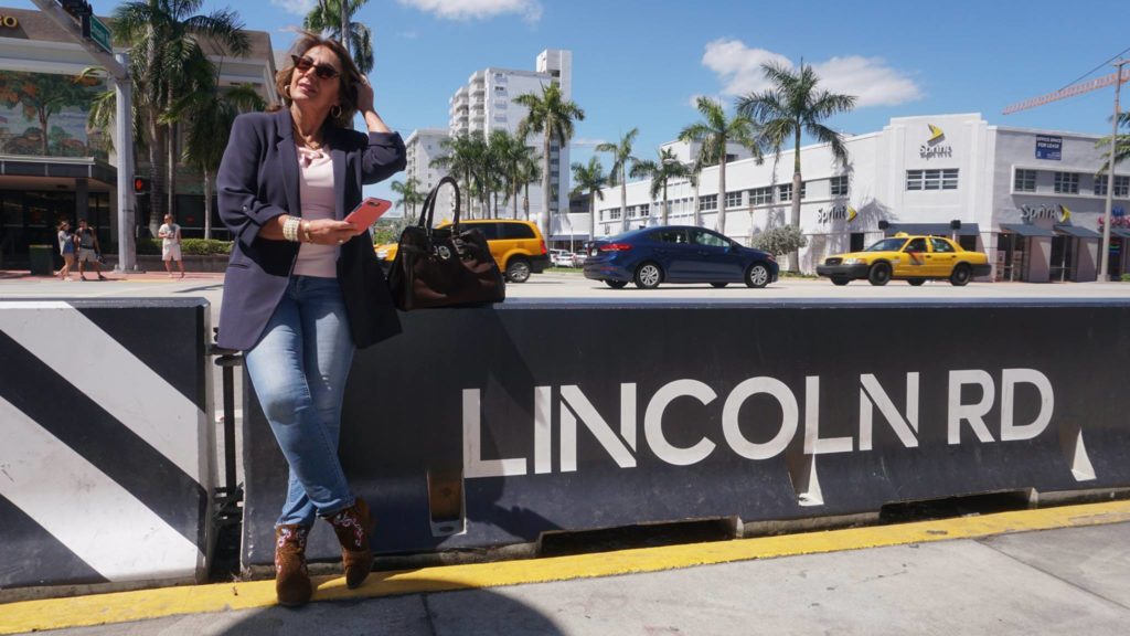 Miami, Floride, avocat, avocat d’immigration, immobilier Floride, marché immobilier Floride, États-Unis, immobilier Miami, investissement immobilier, investissement Floride, investissement Miami, français, francophones, immigration, immigration Miami, immigration Floride, logement Floride, logement Miami, Fort Lauderdale, Hollywood, South Beach, Miami Beach, logement Floride, visa, visa Etats-Unis, visa Floride, visa américain, rêve américain, avocat immigration Floride.